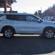 2024 Mitsubishi Outlander SE - No Accidents, 4x4, Heated Seats, Sunroof thumbnail image 5