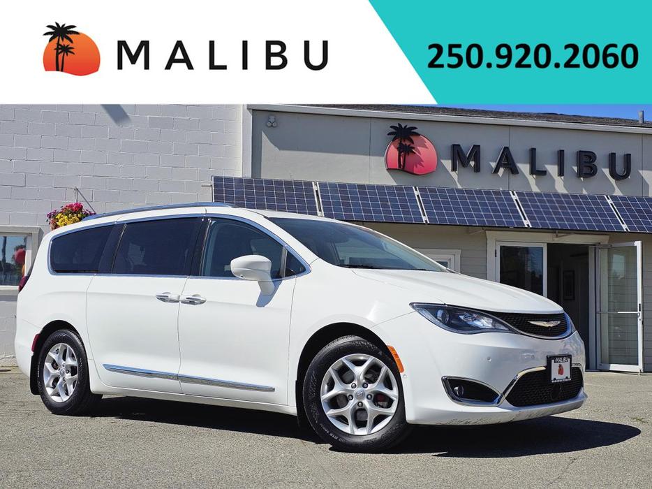 2017 Chrysler Pacifica 4dr Wgn Touring-L Plus display photo