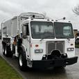 2010 Peterbilt 320 Cummins Garbage Truck Expert 2000 Diesel Air Brakes Diesel thumbnail image 2