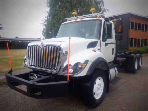 2012 International 7400 Cab and Chassis Air Brakes Dually Diesel image 5