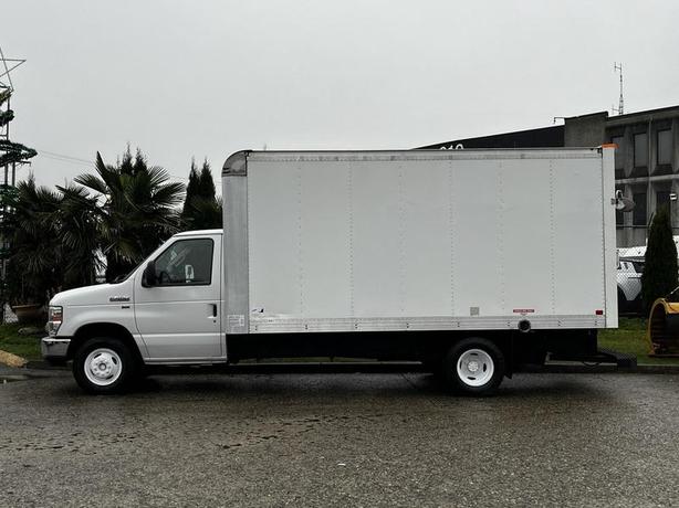 2017 Ford Econoline E-450 Econoline Super Duty 15FT Cube Van image 6