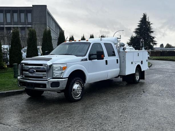 2014 Ford F-350 SD Crew Cab Service Truck 4WD image 5