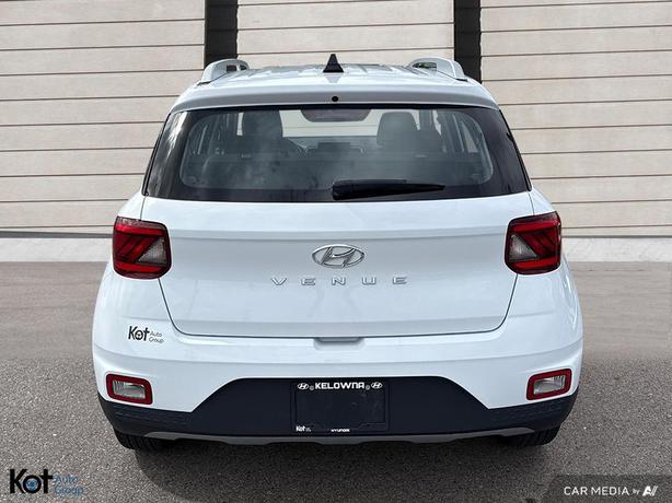 2022 Hyundai Venue Ultimate SUNROOF! TOP OF THE LINE! NO ACCIDENT! image 5