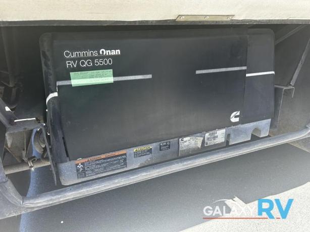 Used 2010 Winnebago Sightseer 33C image 4
