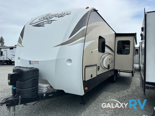 Used 2018 Keystone RV Cougar Half-Ton Series 28RLSWE image 3