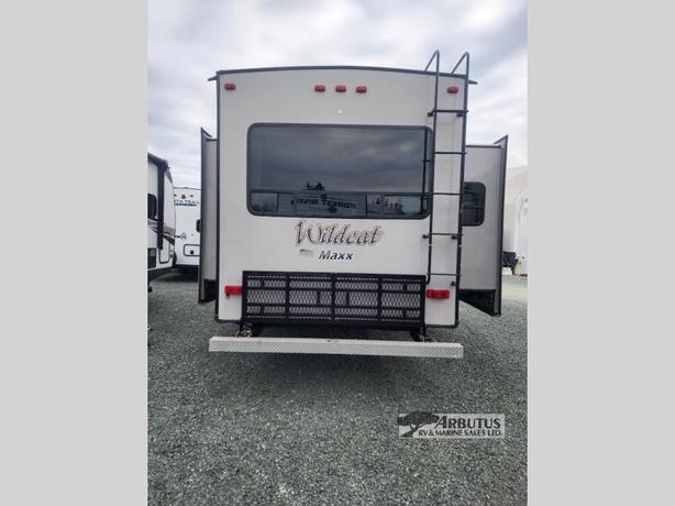 Used 2017 Forest River RV Wildcat Maxx 295RSX image 4