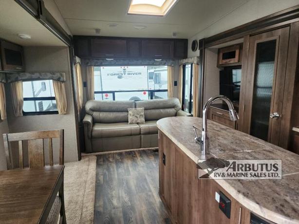 Used 2017 Forest River RV Wildcat Maxx 295RSX image 6