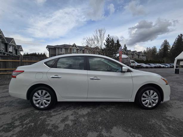 2015 Nissan Sentra S image 5