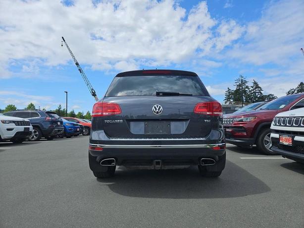2015 Volkswagen Touareg Comfortline | No Reported Accidents! image 5