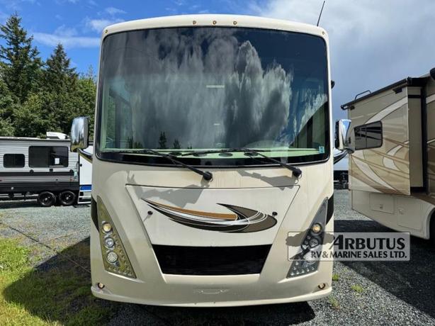 Used 2019 Thor Motor Coach Windsport 29M image 2