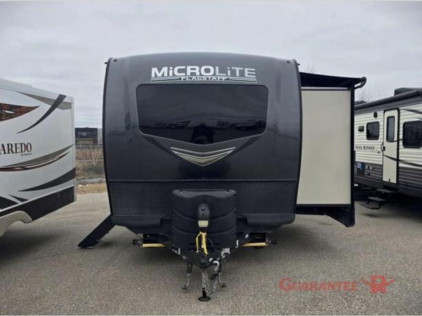 Used 2022 Forest River RV Flagstaff Micro Lite 25FKBS image 2