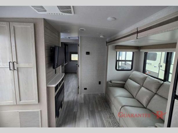 Used 2022 Forest River RV Flagstaff Micro Lite 25FKBS image 8