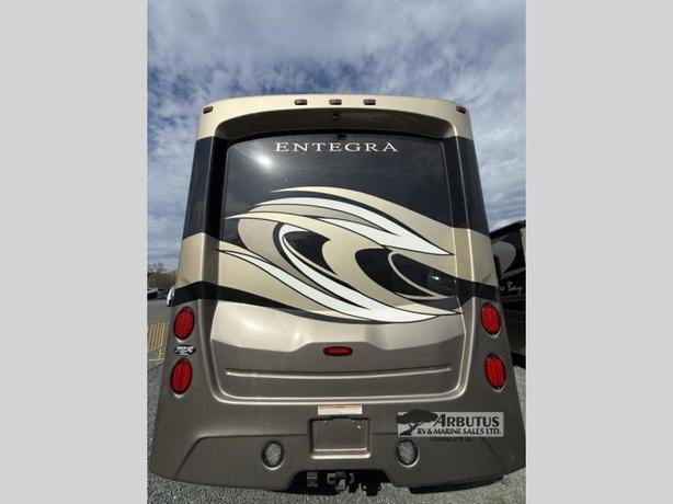 Used 2020 Entegra Coach Emblem 36U image 3