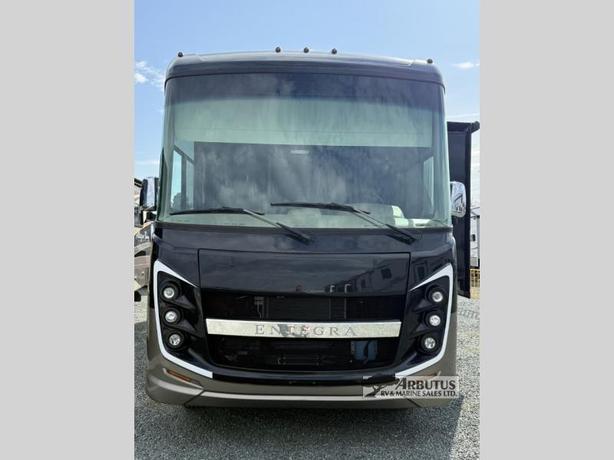 Used 2020 Entegra Coach Emblem 36U image 4