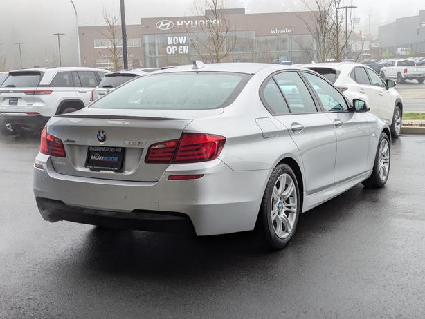 2013 BMW 5 Series 528i xDrive - AWD, Sunroof, Leather, Bluetooth image 6