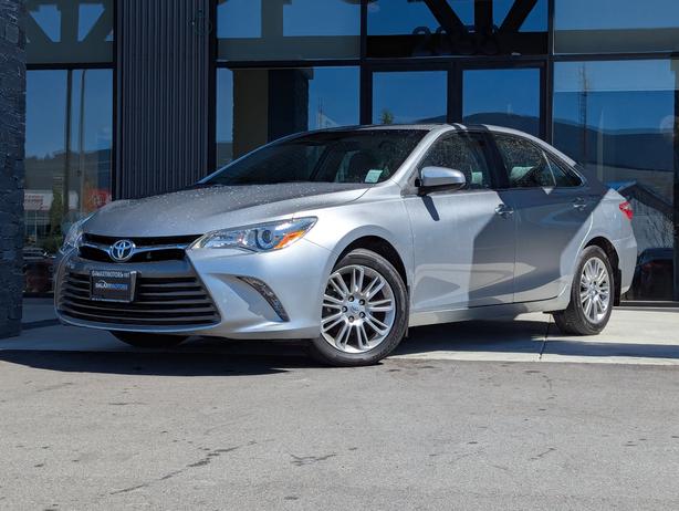 2015 Toyota Camry LE - Low KMs, Satellite Radio, Power Seat image 1