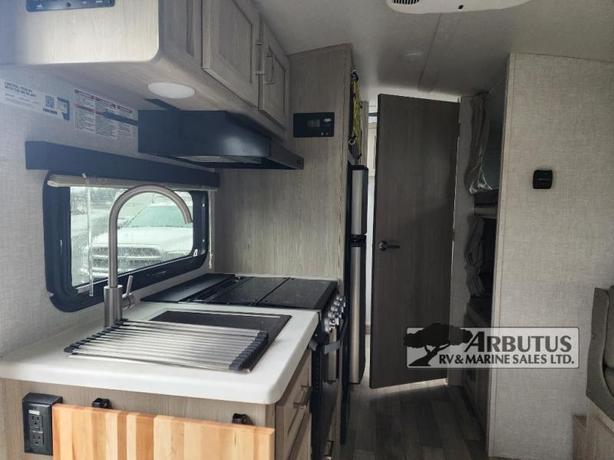 Used 2022 Forest River RV Rockwood GEO Pro G20BHS image 5
