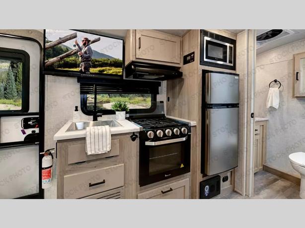 Used 2024 Forest River RV Rockwood GEO Pro G20FBS image 4