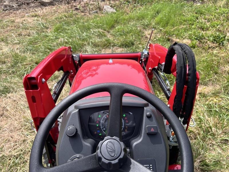 2024 Mahindra 1100 series 1120 HST display photo
