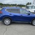 2019 Nissan Rogue S AWD thumbnail image 8