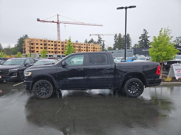 2025 RAM 1500 Limited 4x4 Crew Cab 5'7 Box | One Owner | No Accidents! image 3