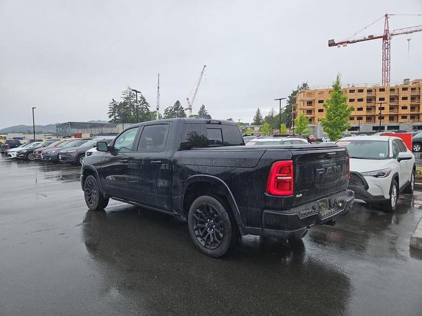 2025 RAM 1500 Limited 4x4 Crew Cab 5'7 Box | One Owner | No Accidents! image 4