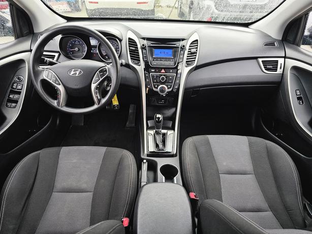 2016 Hyundai Elantra GT 5dr HB Auto GT image 6