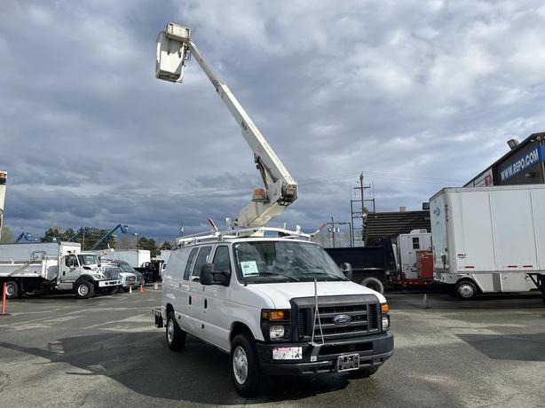 2008 Ford Econoline E-350 Super Duty Bucket Truck (Rebuilt Engine From Canada En image 6