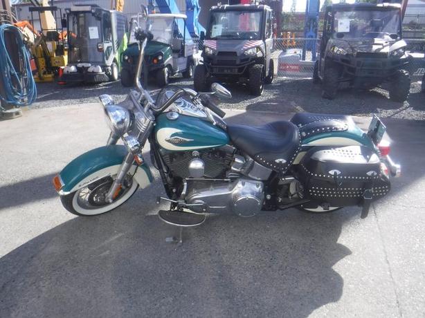 2009 Harley-Davidson Flstc Heritage Softail Motorcycle image 4