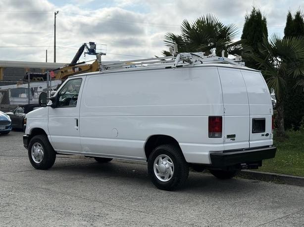 2013 Ford Econoline E-350 Super Duty Cargo Van with Shelving & Ladder Rack image 7