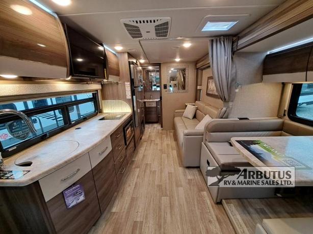 Used 2024 Thor Motor Coach Delano Sprinter 24FB image 7