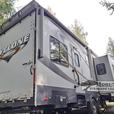 Used 2012 Heartland Cyclone 3950 thumbnail image 4