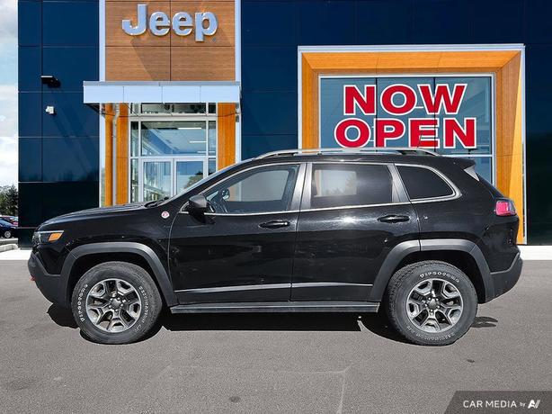 2019 Jeep Cherokee Trailhawk 4x4 | Bluetooth Connect | No Reported Accidents! image 3