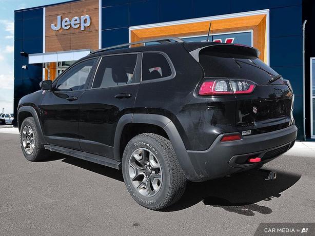 2019 Jeep Cherokee Trailhawk 4x4 | Bluetooth Connect | No Reported Accidents! image 4
