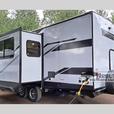 Used 2024 Winnebago Industries Towables Minnie 2301BHS thumbnail image 3
