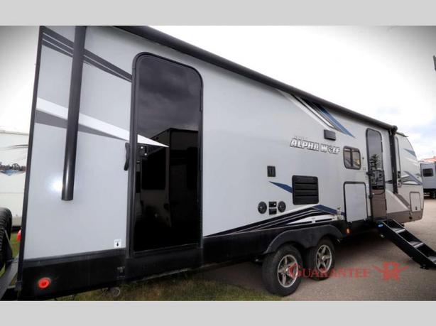 Used 2021 Forest River RV Cherokee Alpha Wolf 26DBH-L image 5