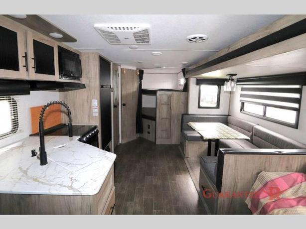 Used 2021 Forest River RV Cherokee Alpha Wolf 26DBH-L image 7