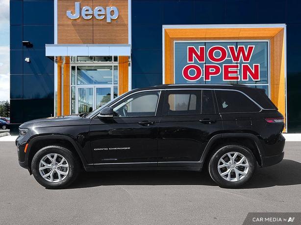 2023 Jeep Grand Cherokee Limited 4x4 | Remote Start | Heated Seats! image 3