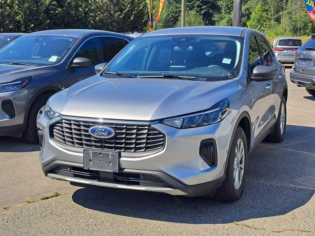 2023 Ford Escape image 1
