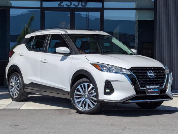 2023 Nissan Kicks SV - Heated Seats, Remote Start, Low KMs image 4