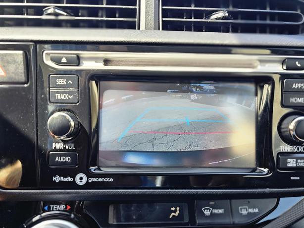 2015 Toyota Prius C 5dr HB Technology image 7