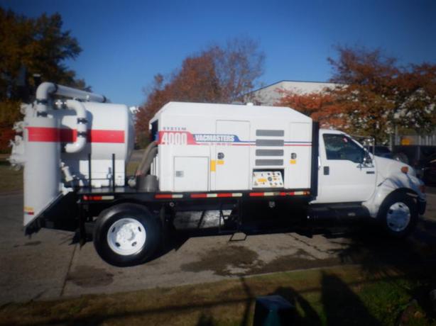 2006 Ford F-650 Vacuum Truck  2WD Diesel image 6