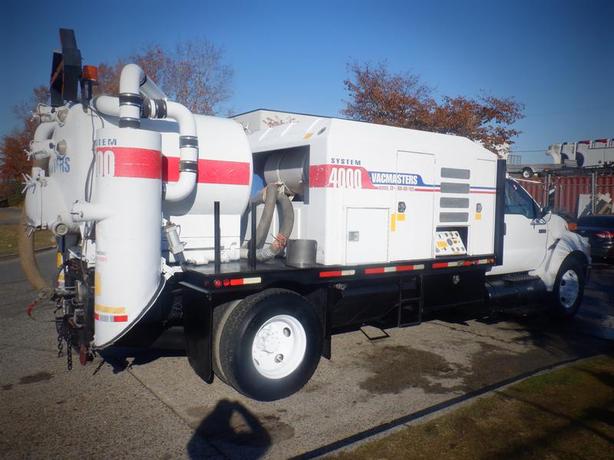 2006 Ford F-650 Vacuum Truck  2WD Diesel image 7