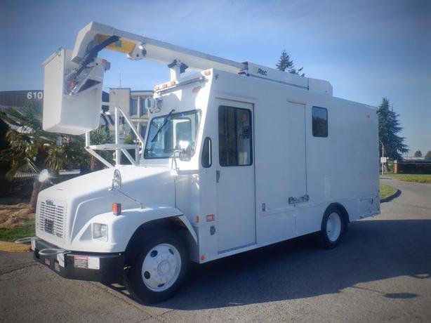 2006 Freightliner FS65 Boom Truck Diesel With Rear Shelvings image 1