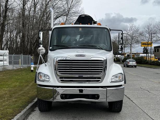2006 Freightliner M2 112 15 foot Flat Deck With Hiab Crane Diesel image 3