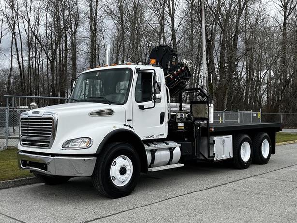 2006 Freightliner M2 112 15 foot Flat Deck With Hiab Crane Diesel image 5