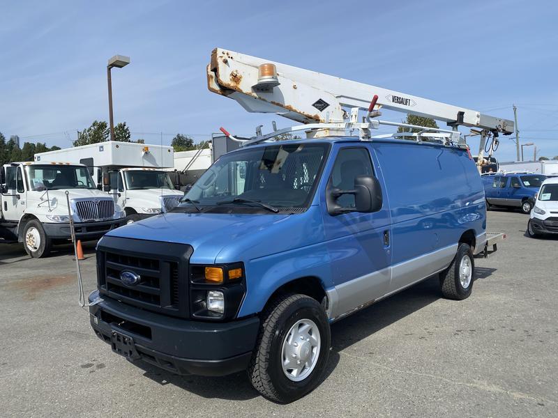 2009 Ford Econoline E-350 Super Duty Bucket Truck Cargo Van (Missing Bucket) display photo