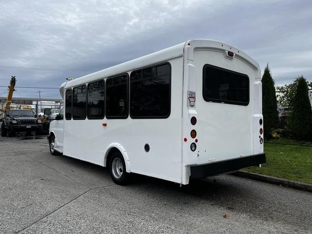 2017 Chevrolet Express G4500 22 Passenger Bus With Wheelchair Ramp Off Road Use  image 7