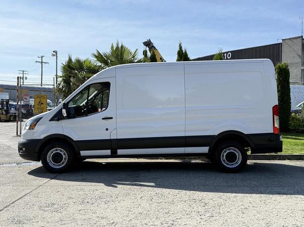 2022 Ford Transit 250 Cargo Van image 6