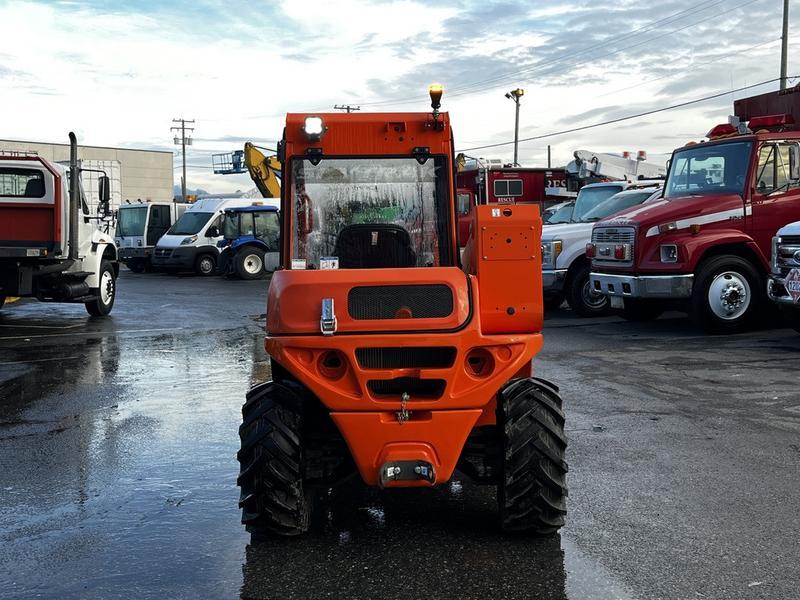 2023 JLG 10054 Ultra Compact Telehandler with Bucket Diesel display photo